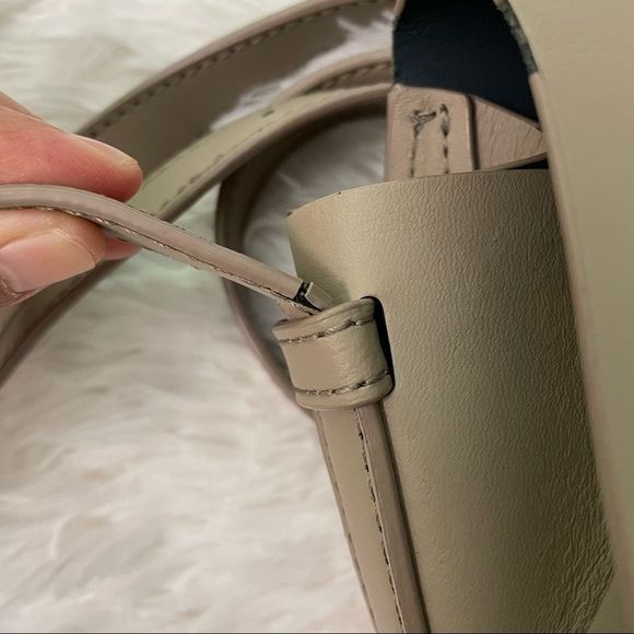 Zac Posen Eartha Iconic Saddle Shoulder/ Crossbody Bag - Beige sz small - Picture 16 of 16